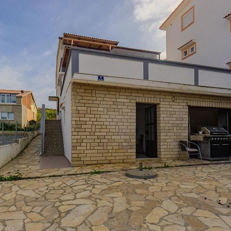 Kob Orog Good Location With Sea Views And Modern Decor Διαμέρισμα Metajna Εξωτερικό φωτογραφία