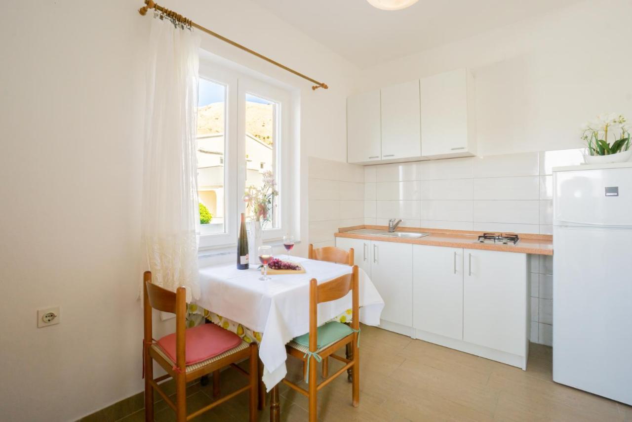 Kob Orog Good Location With Sea Views And Modern Decor Διαμέρισμα Metajna Εξωτερικό φωτογραφία