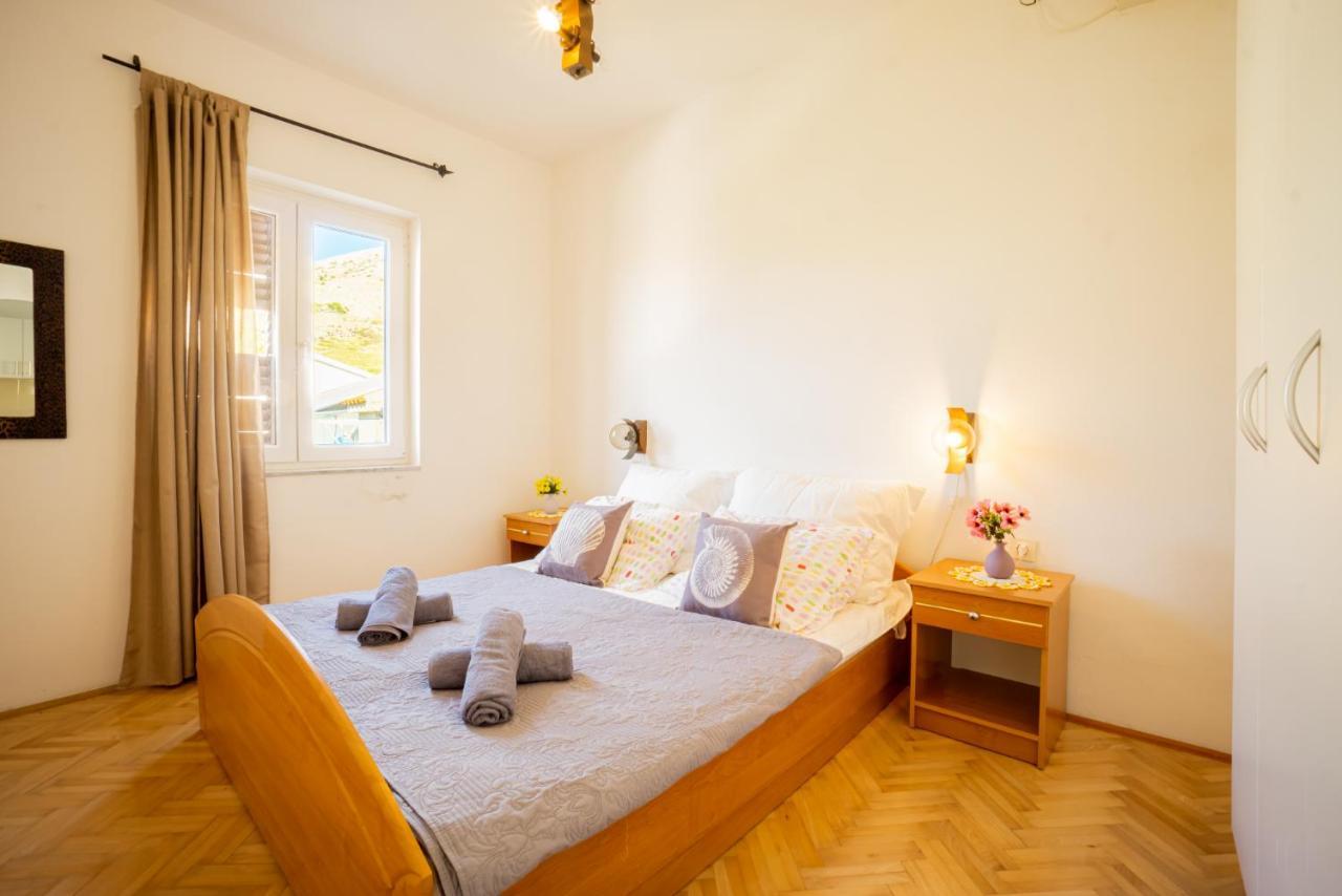 Kob Orog Good Location With Sea Views And Modern Decor Διαμέρισμα Metajna Εξωτερικό φωτογραφία