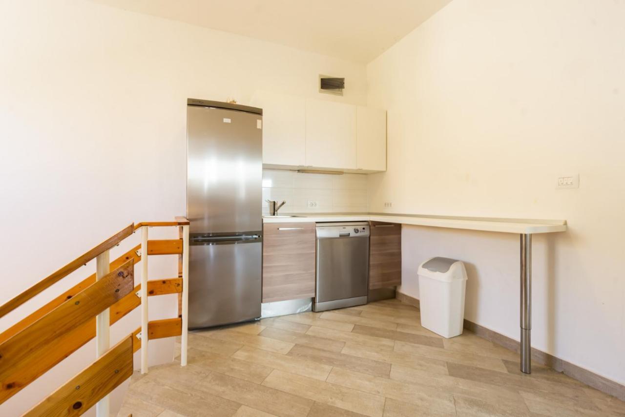 Kob Orog Good Location With Sea Views And Modern Decor Διαμέρισμα Metajna Εξωτερικό φωτογραφία